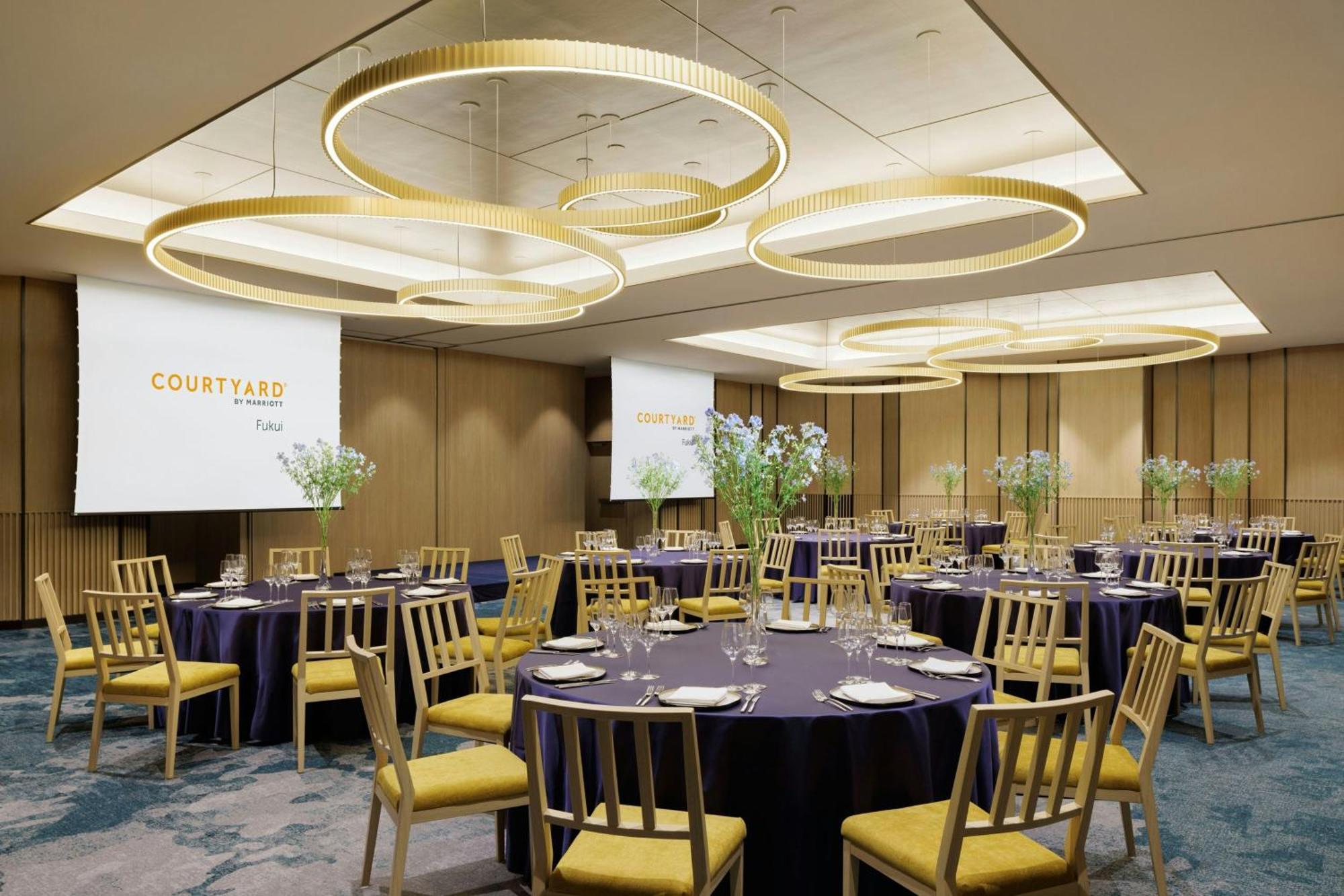 Courtyard By Marriott Fukui Hotel Buitenkant foto